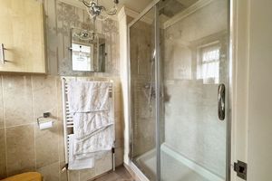 En-suite- click for photo gallery